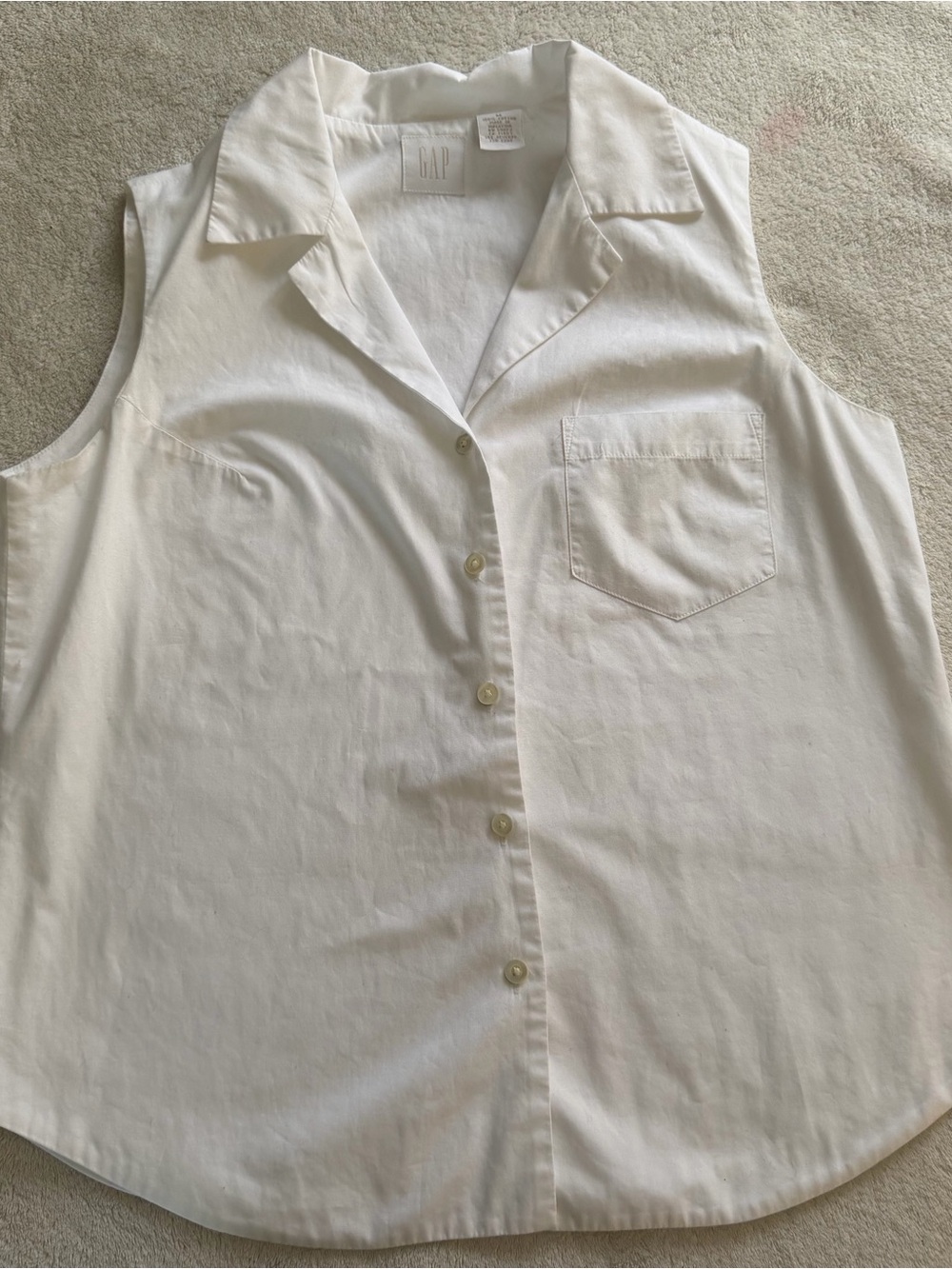 GAP White Sleeveless Button-Down Shirt
